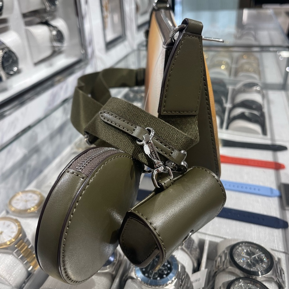 MICHAEL KORS Jet Set Sm Ombré Signature Logo Crossbody Case Apple Airpods Pro - Picture 15 of 16